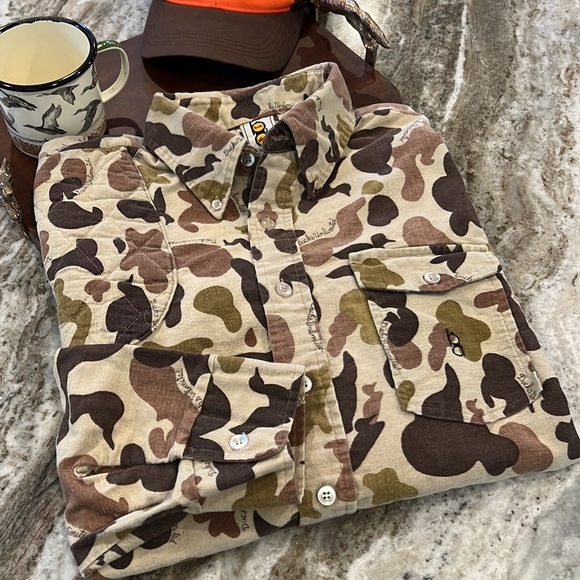 Rare Ducks 🦆 Unlimited Button Down - Picture 3 of 14